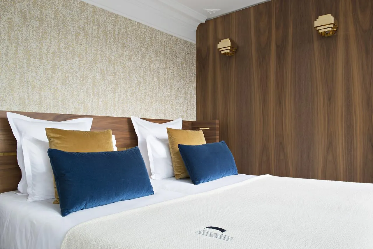 Отель Parister Piscine & 5*