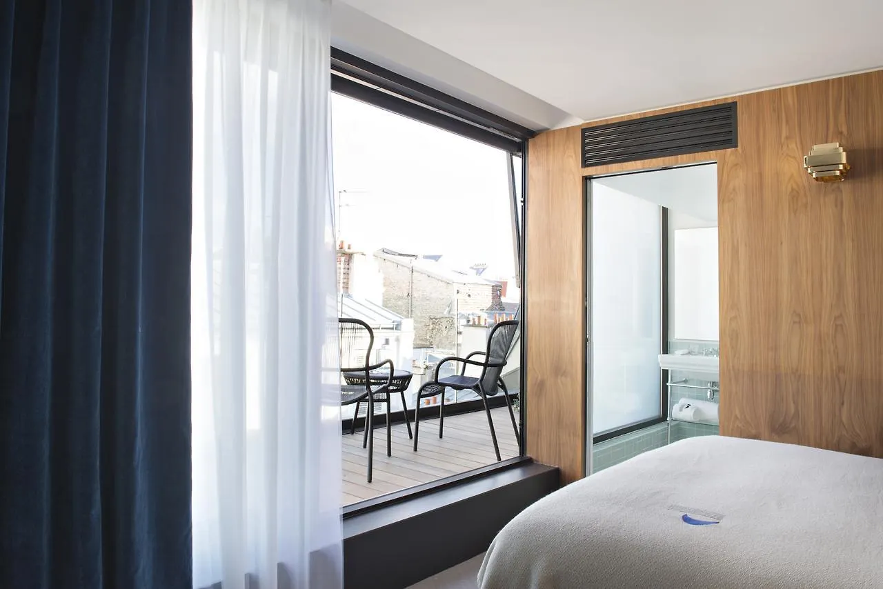 Parister Piscine & Отель Париж