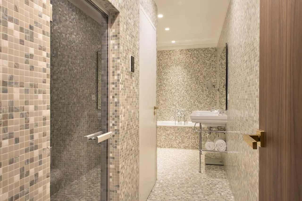 Parister Piscine & Отель
