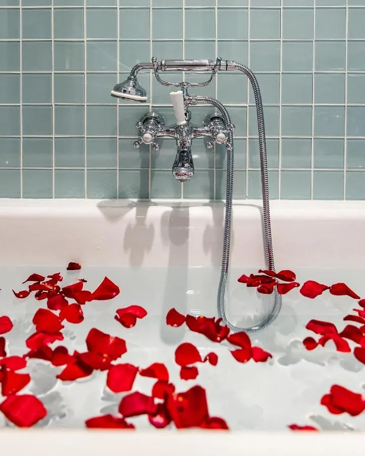 Parister Piscine & Hotel 5*