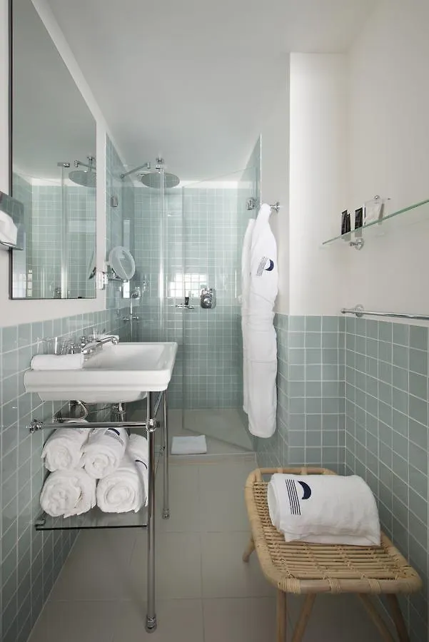 Parister Piscine & Hotel 5*